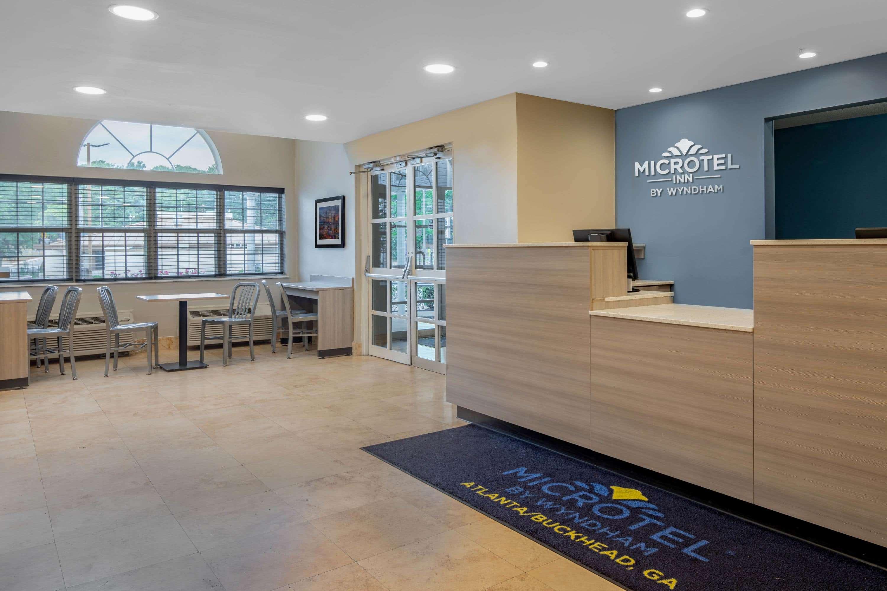 Microtel Inn & Suites By Wyndham Atlanta Buckhead Area מראה חיצוני תמונה