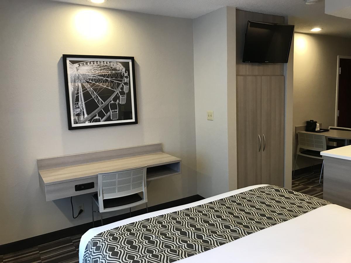 Microtel Inn & Suites By Wyndham Atlanta Buckhead Area מראה חיצוני תמונה