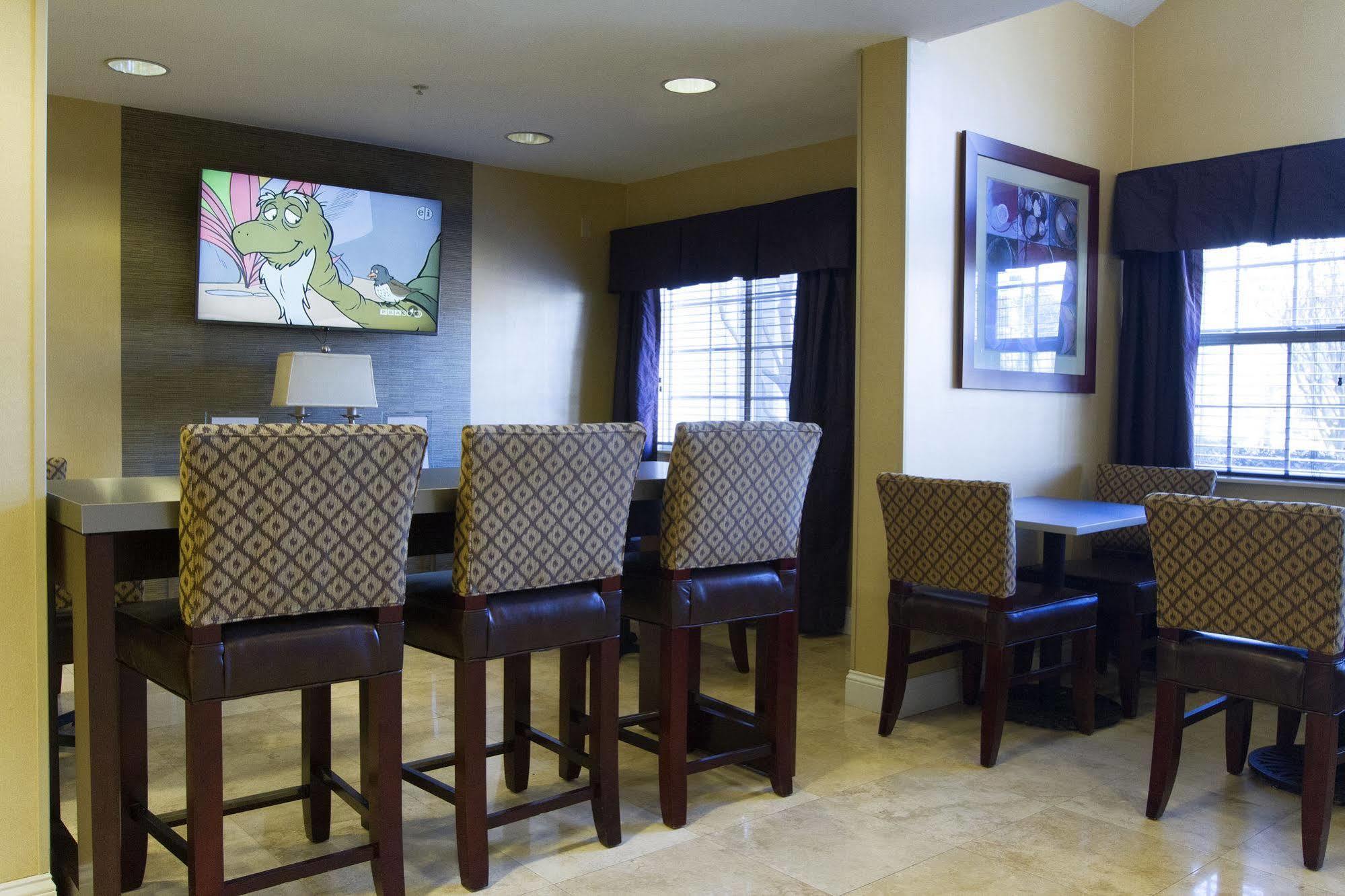 Microtel Inn & Suites By Wyndham Atlanta Buckhead Area מראה חיצוני תמונה