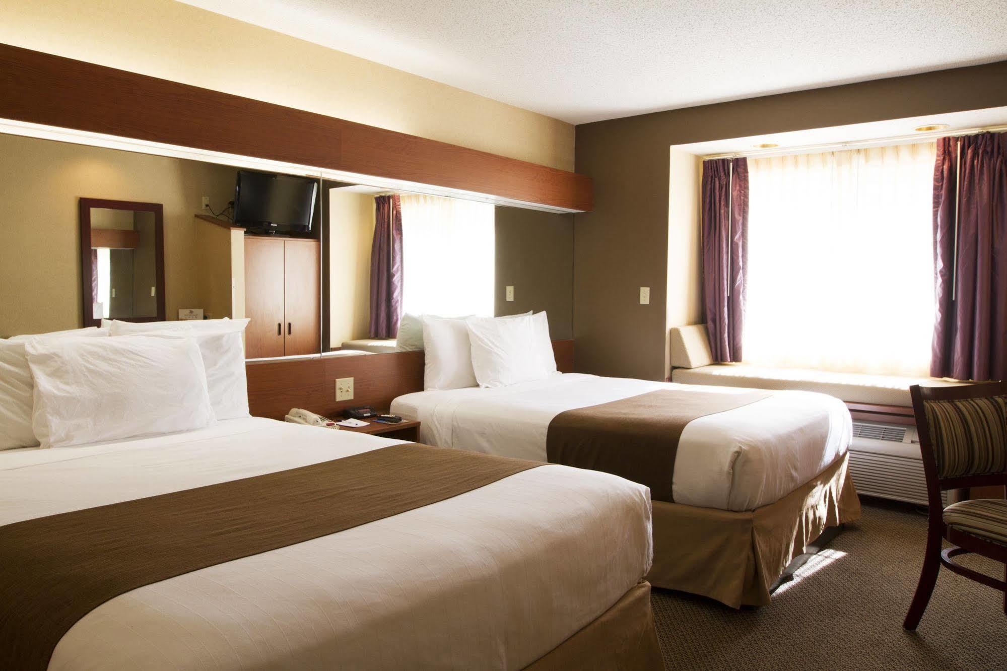 Microtel Inn & Suites By Wyndham Atlanta Buckhead Area מראה חיצוני תמונה